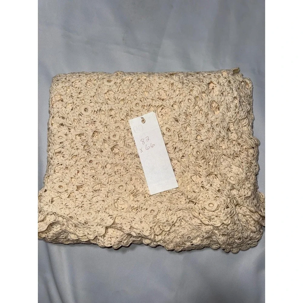 Vintage Handmade Crochet Lace Tablecloth Ecru Cream Boho Bedspread 82 x 66